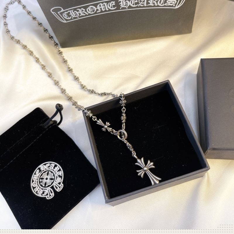 Ch**me He**ts necklaces